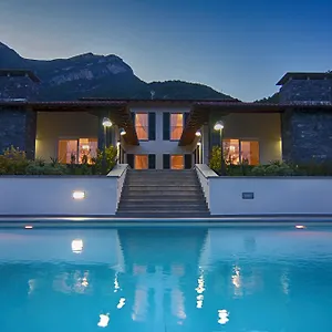 Mirage , Tremezzo Italië