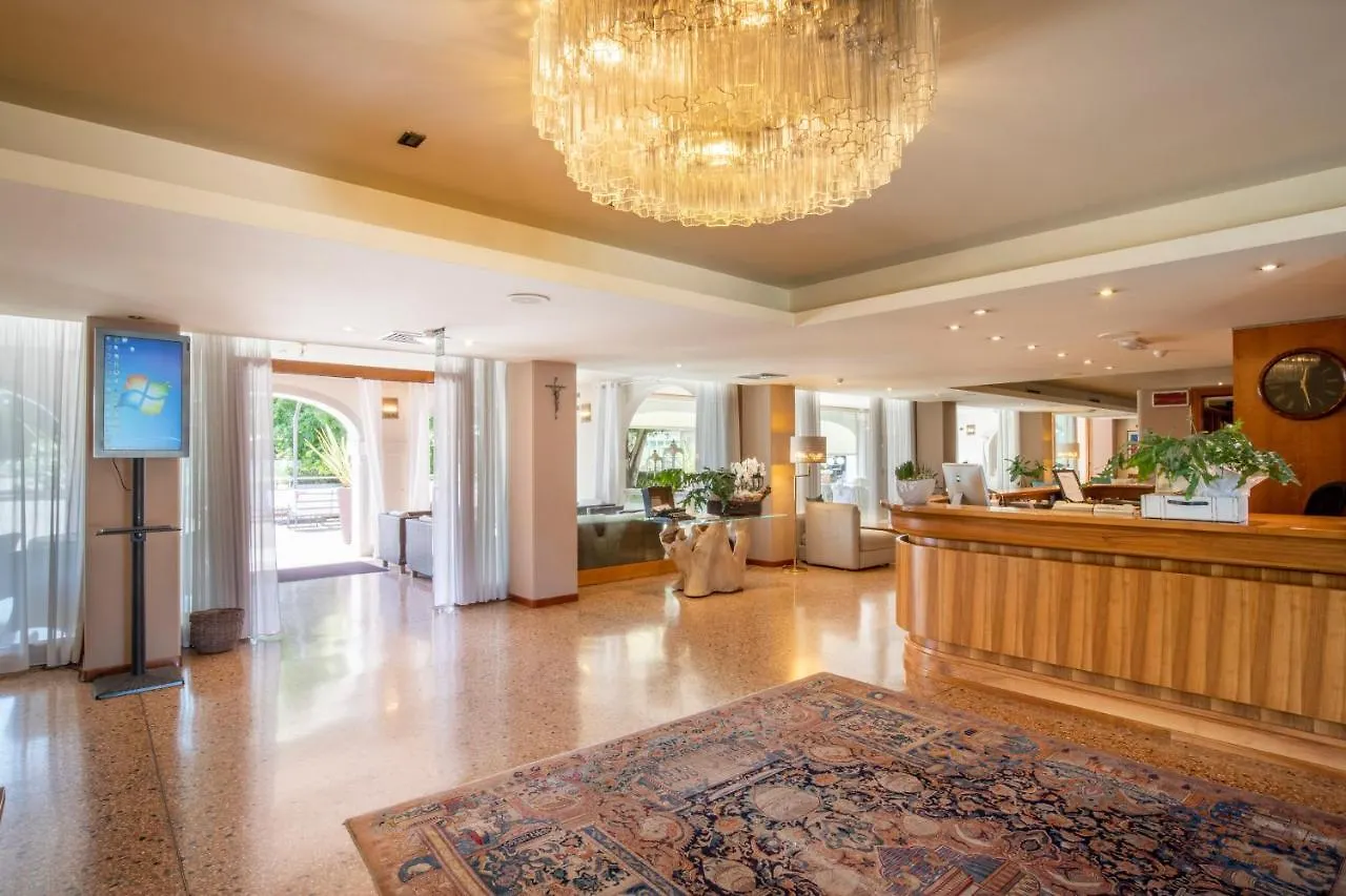 Hotel Ristorante Fior Кастельфранко-Венето